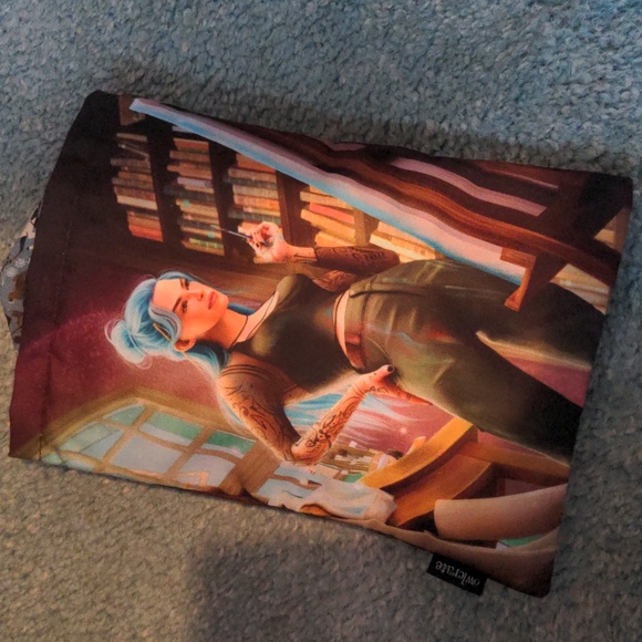 Owlcrate Fandom Grab Bag NWT - Picture 6 of 6